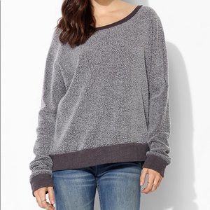 🌟MOVING SALE🌟UO fuzzy sweater